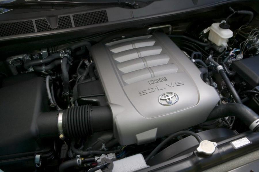  Toyota Sequoia 2007 года  (фото 2 из 66)